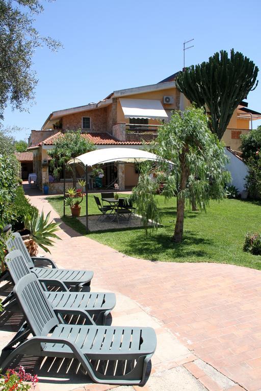 Sweet Home & Apartments Fontane Bianche Exterior photo