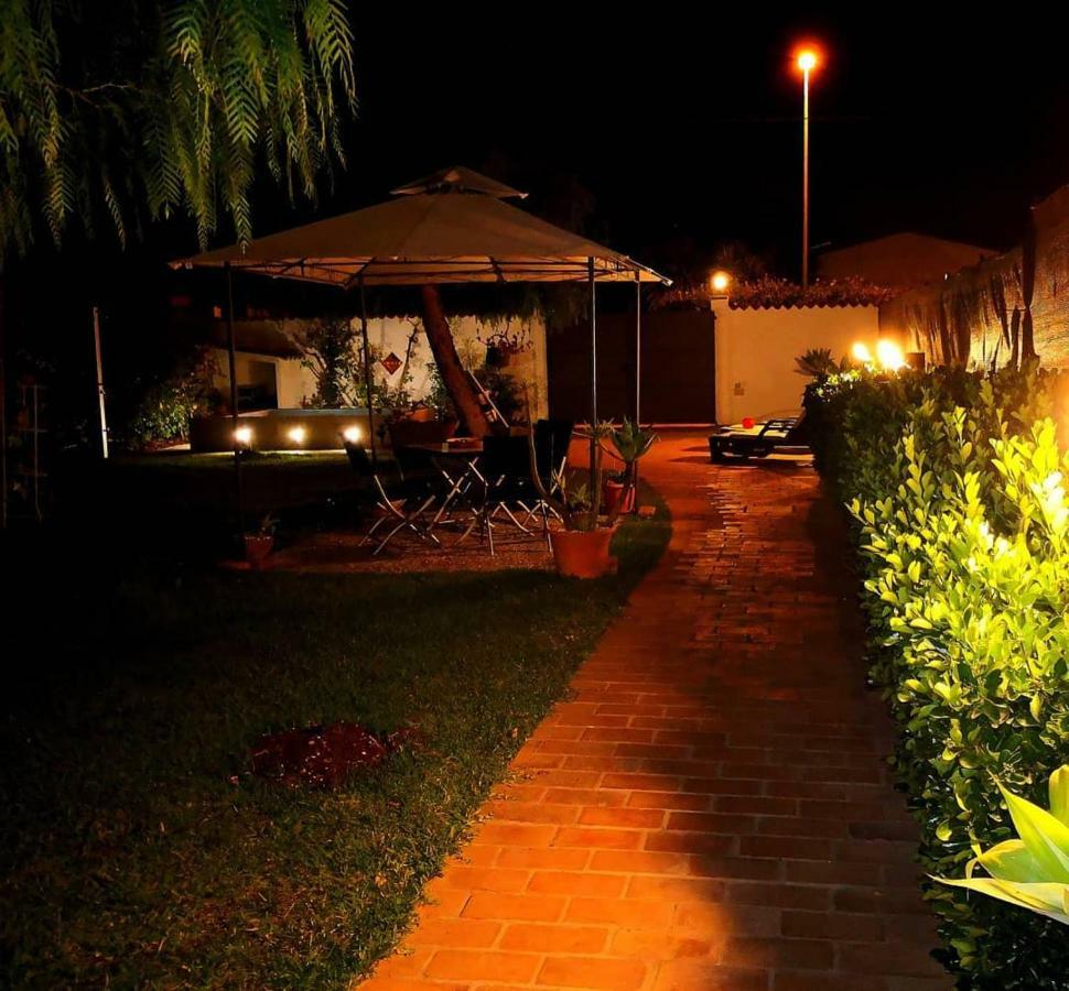 Sweet Home & Apartments Fontane Bianche Exterior photo